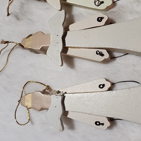 WOODEN CARVED ANGELS 😇 ORNAMENTS ( SEE  👀 PHOTOS 👀 📸 CONDITION ) - Picture 8 of 8